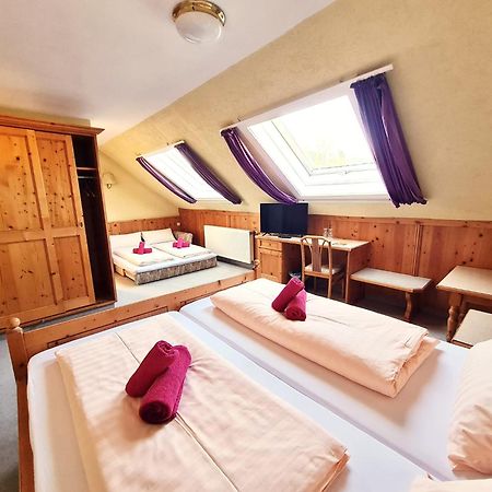 Hotel-Barbarossa-Garni Bei Hanau Броденбах Экстерьер фото