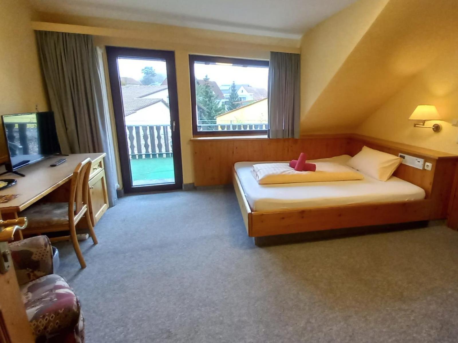 Hotel-Barbarossa-Garni Bei Hanau Броденбах Экстерьер фото