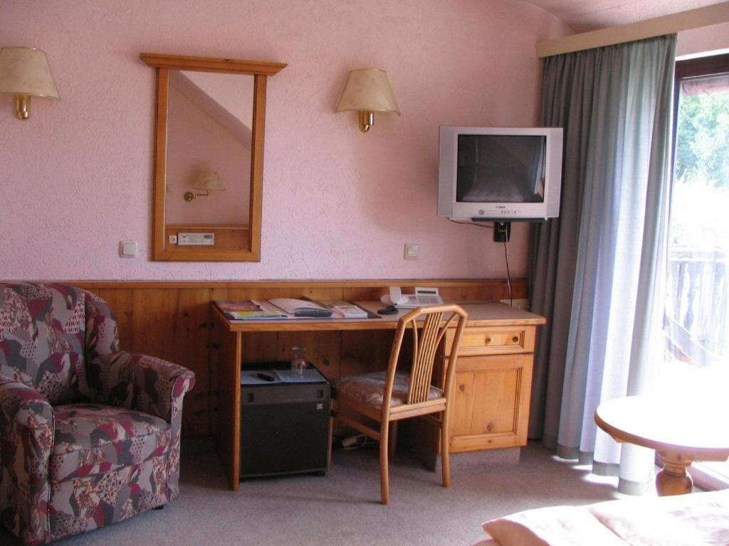 Hotel-Barbarossa-Garni Bei Hanau Броденбах Номер фото
